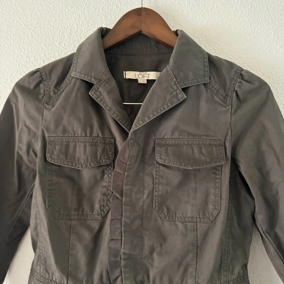 Utility Jacket Gray Ruffle Button Up Feminine Office Size 2 Anne Taylor Loft - Picture 3 of 11